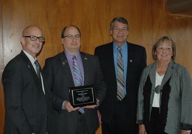 Police Chief Dan Donlin receives 2014 Sgt. Steven Kenner Lifesafer Award